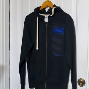 District Hodie Size M